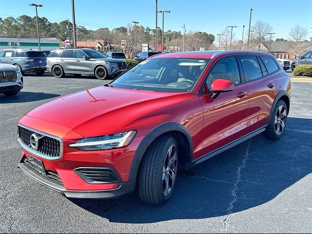 2020 Volvo V60 Cross Country Base