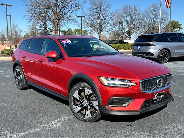 2020 Volvo V60 Cross Country Base