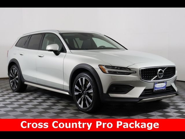 2020 Volvo V60 Cross Country Base