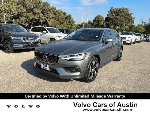 2020 Volvo V60 Cross Country Base