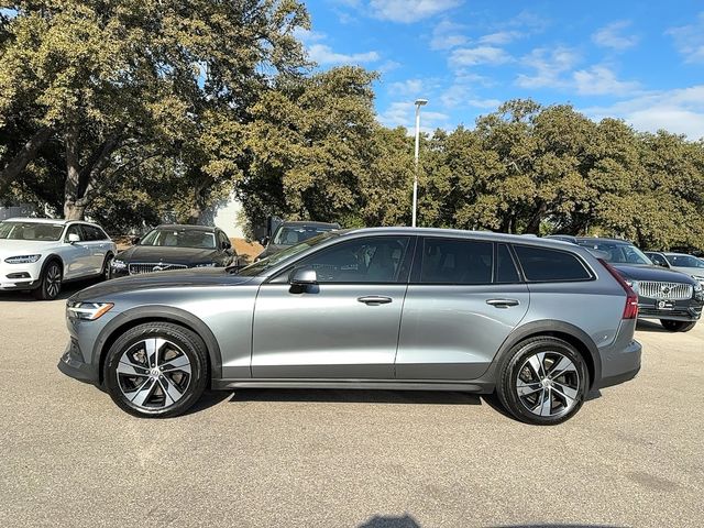 2020 Volvo V60 Cross Country Base