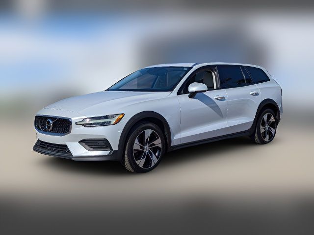 2020 Volvo V60 Cross Country Base