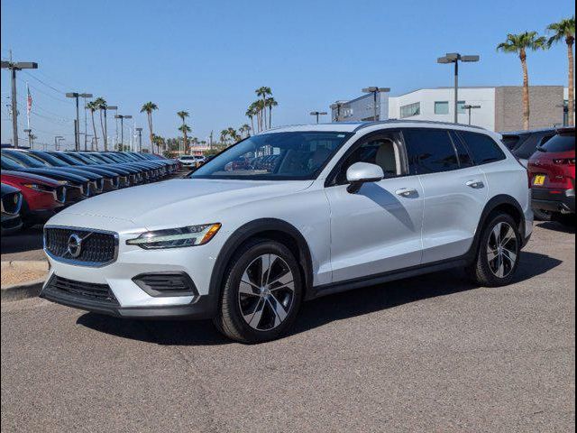 2020 Volvo V60 Cross Country Base