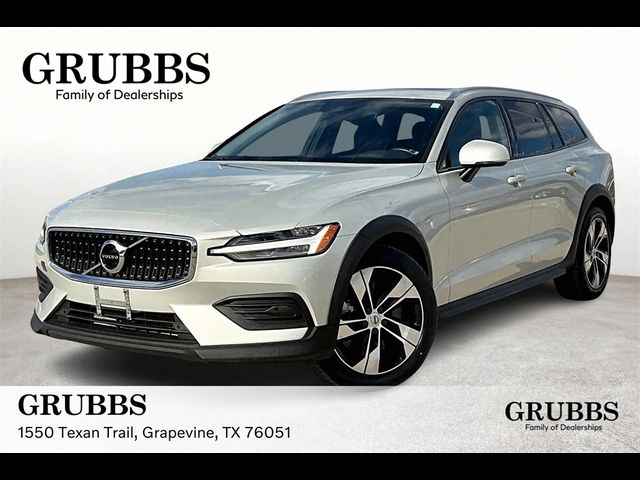 2020 Volvo V60 Cross Country Base