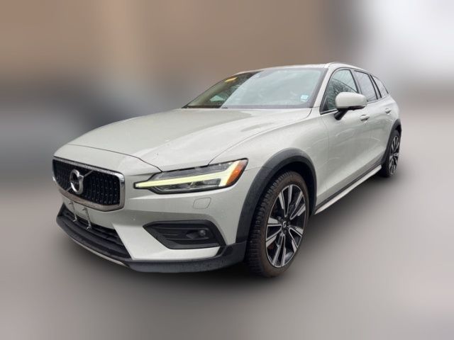 2020 Volvo V60 Cross Country Base