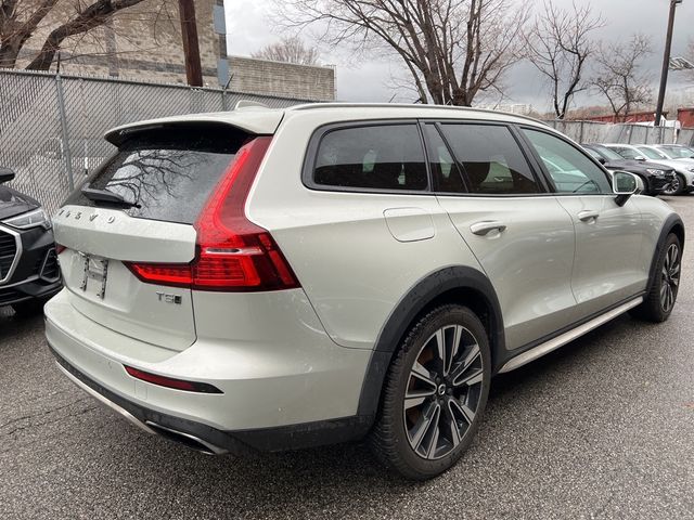 2020 Volvo V60 Cross Country Base