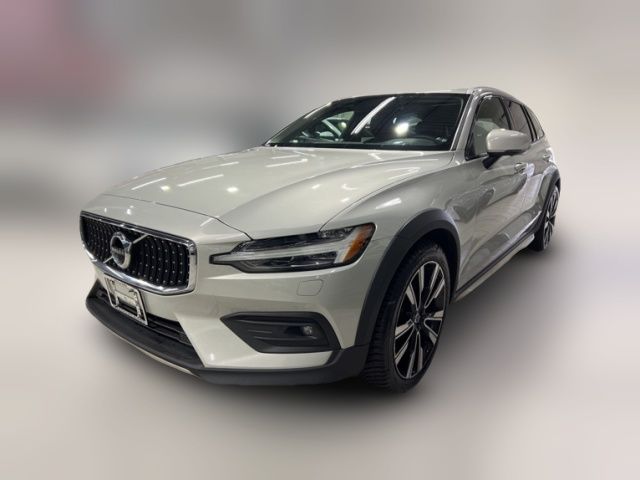 2020 Volvo V60 Cross Country Base