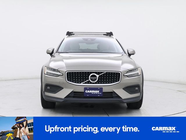 2020 Volvo V60 Cross Country Base