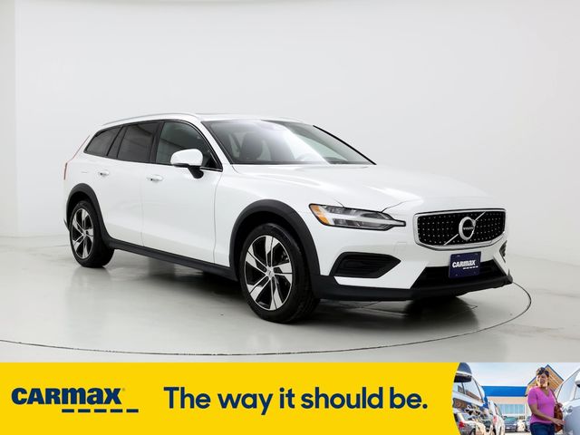 2020 Volvo V60 Cross Country Base