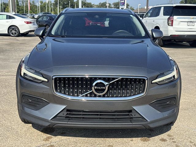 2020 Volvo V60 Cross Country Base