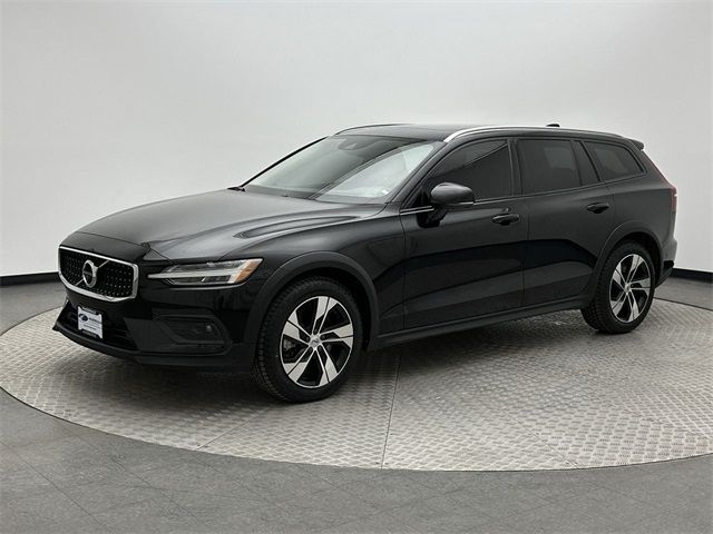 2020 Volvo V60 Cross Country Base