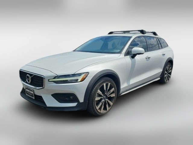 2020 Volvo V60 Cross Country Base