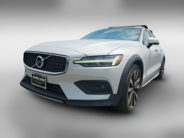 2020 Volvo V60 Cross Country Base