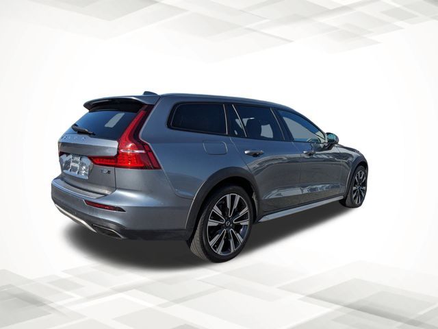 2020 Volvo V60 Cross Country Base