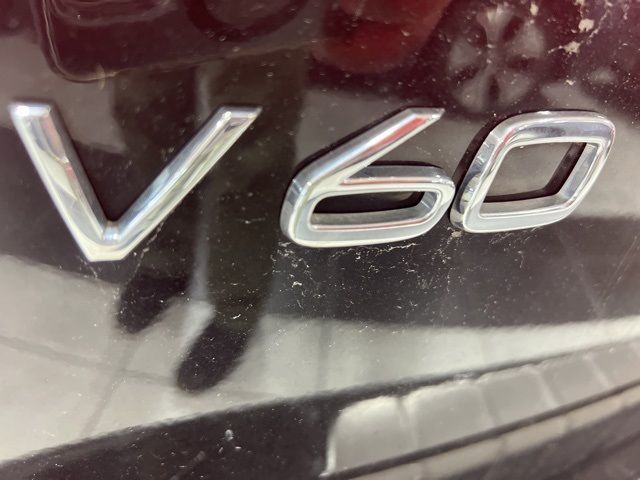 2020 Volvo V60 Cross Country Base