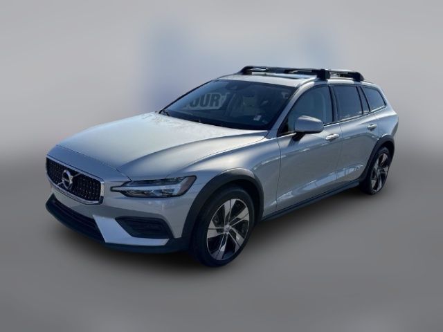 2020 Volvo V60 Cross Country Base