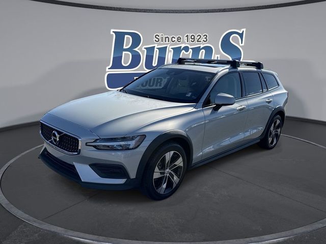 2020 Volvo V60 Cross Country Base