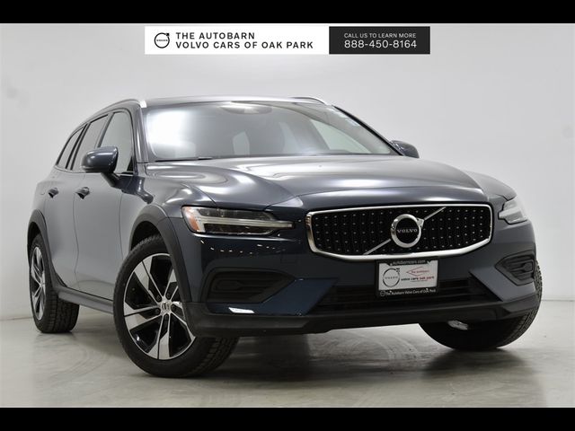 2020 Volvo V60 Cross Country Base