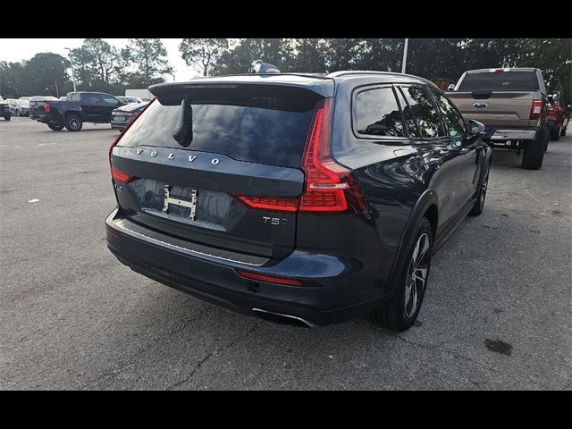 2020 Volvo V60 Cross Country Base