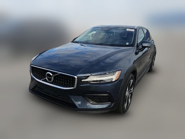 2020 Volvo V60 Cross Country Base