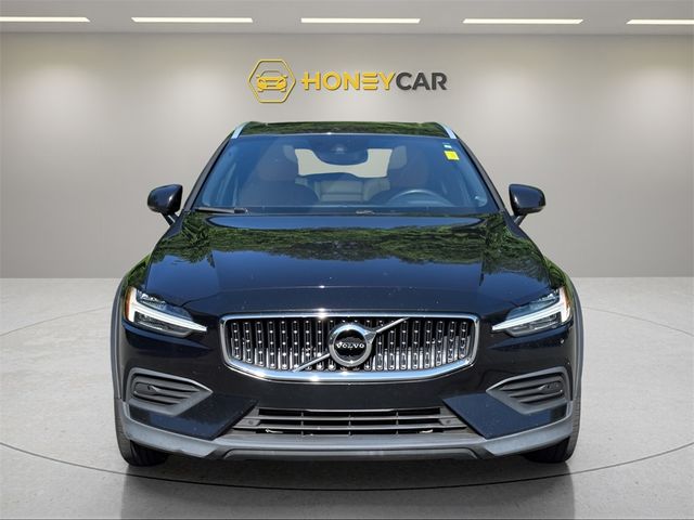 2020 Volvo V60 Cross Country Base