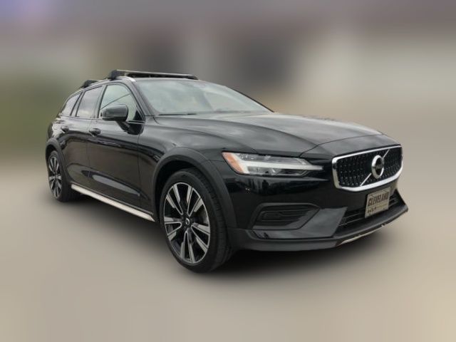 2020 Volvo V60 Cross Country Base