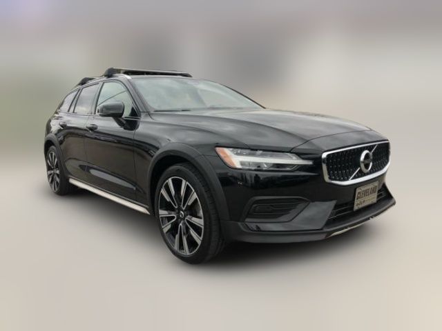 2020 Volvo V60 Cross Country Base