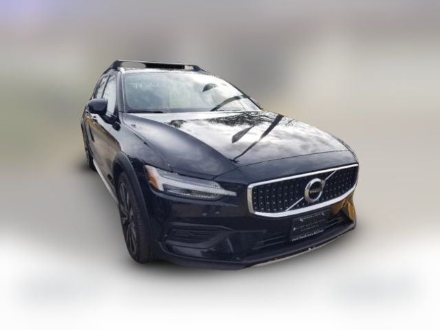 2020 Volvo V60 Cross Country Base