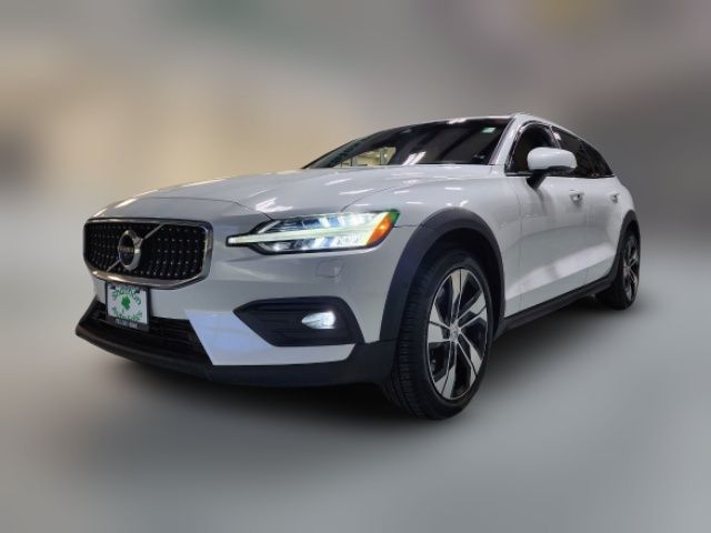 2020 Volvo V60 Cross Country Base