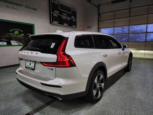 2020 Volvo V60 Cross Country Base