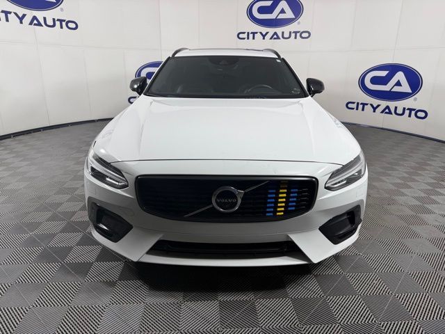 2020 Volvo V90 R-Design