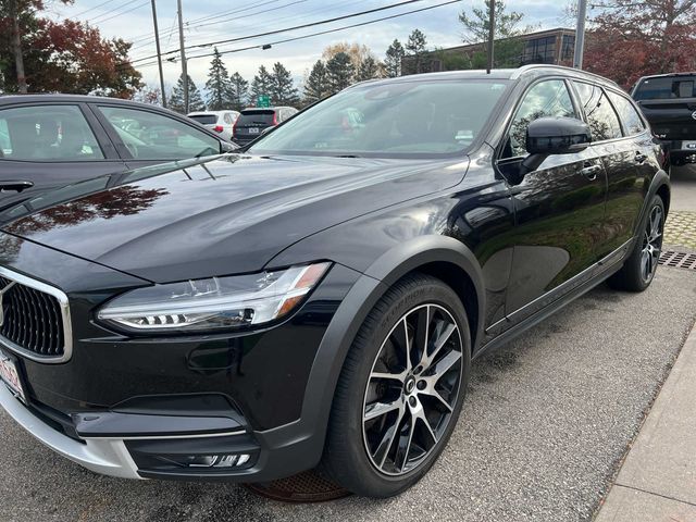 2020 Volvo V90 Cross Country Base