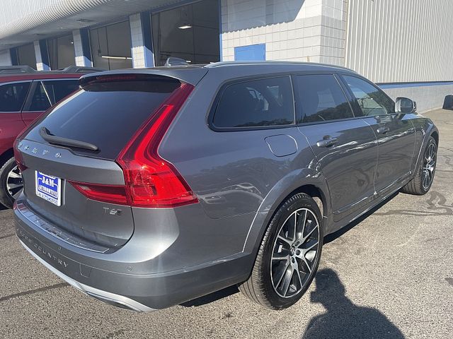 2020 Volvo V90 Cross Country Base