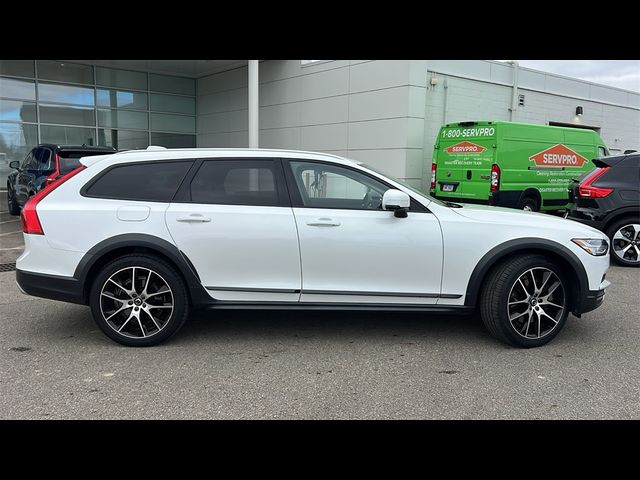 2020 Volvo V90 Cross Country Base