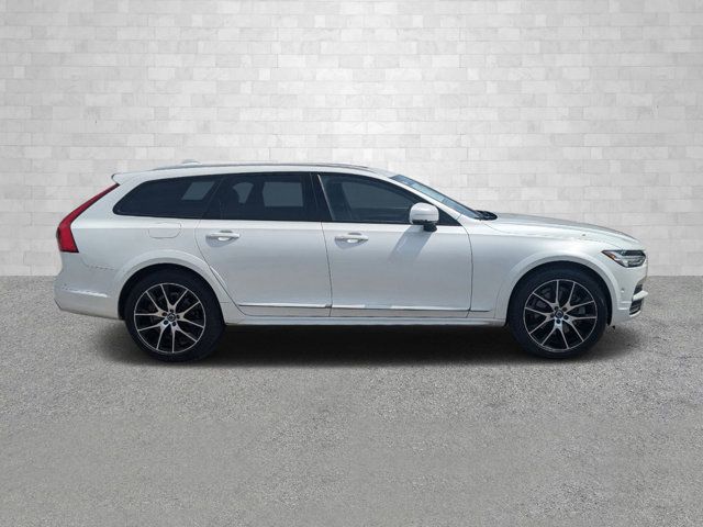 2020 Volvo V90 Cross Country Base