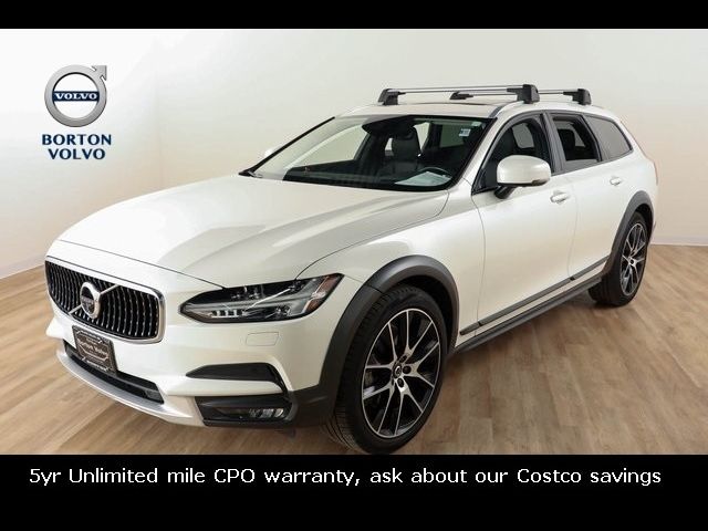 2020 Volvo V90 Cross Country Base