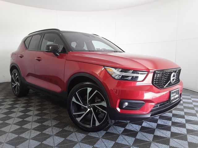 2020 Volvo XC40 R-Design