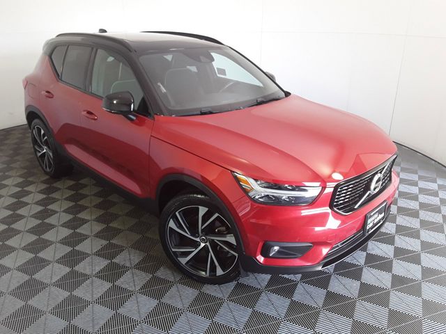 2020 Volvo XC40 R-Design