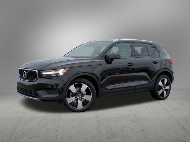 2020 Volvo XC40 Momentum