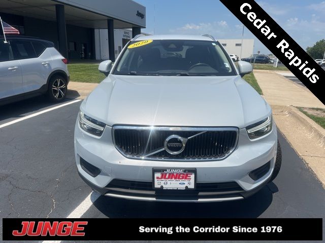 2020 Volvo XC40 Momentum