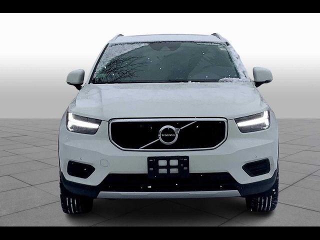 2020 Volvo XC40 Momentum