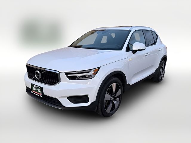 2020 Volvo XC40 Momentum