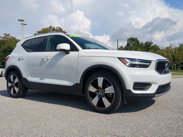 2020 Volvo XC40 Momentum