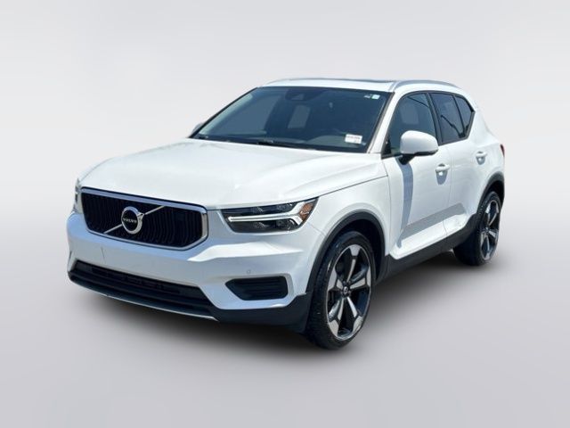 2020 Volvo XC40 Momentum