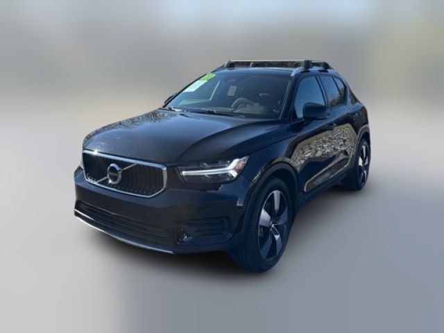 2020 Volvo XC40 Momentum