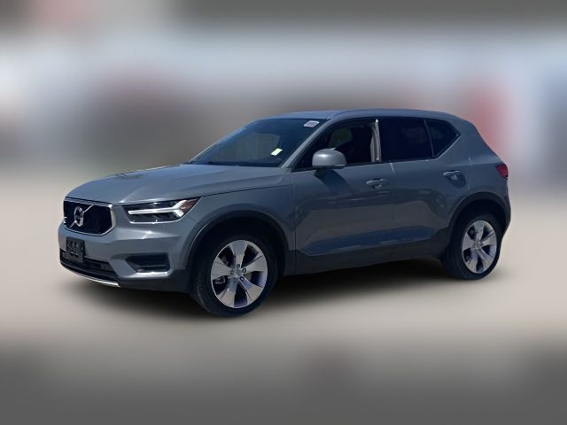 2020 Volvo XC40 Momentum