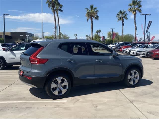 2020 Volvo XC40 Momentum