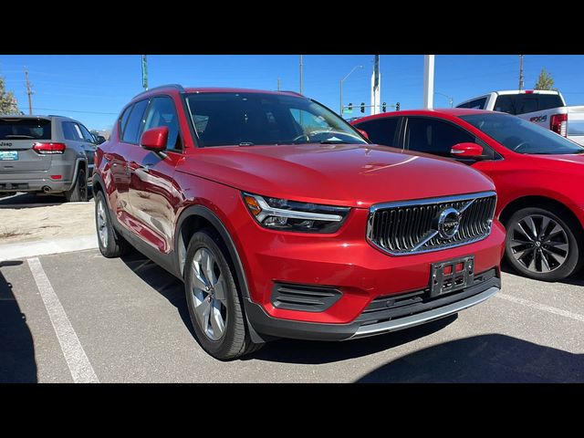 2020 Volvo XC40 Momentum