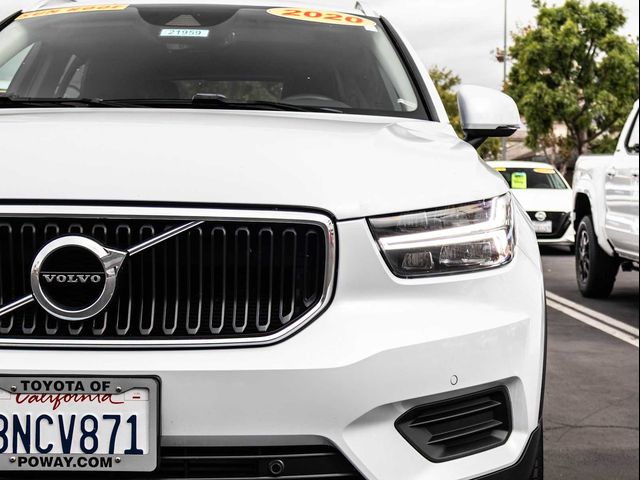 2020 Volvo XC40 Momentum