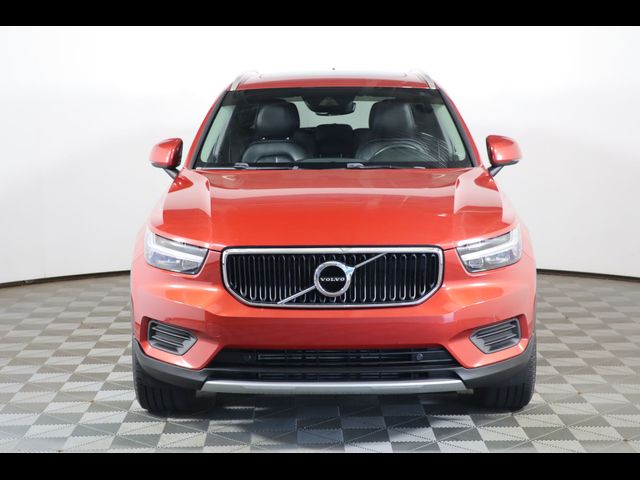 2020 Volvo XC40 Momentum